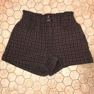 american eagle plaid shorts